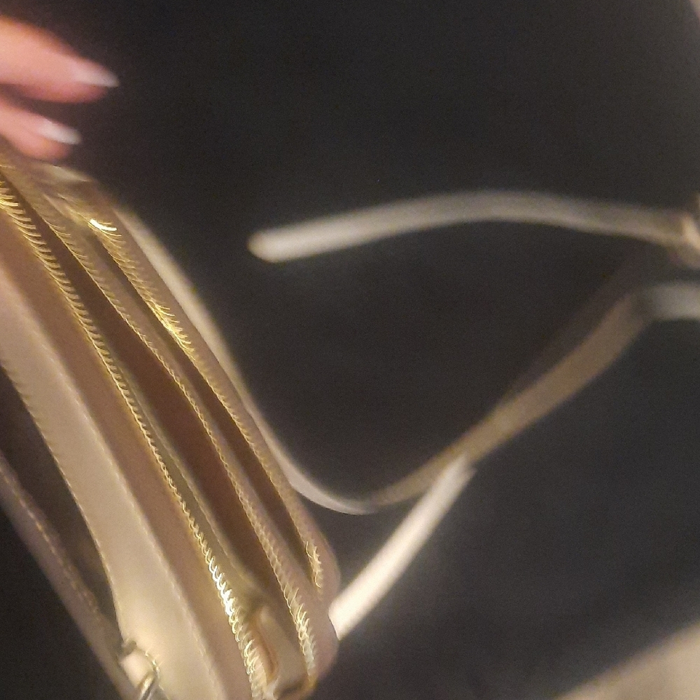 Patricia Nash Cream Wristlet with Embossed Design - Picture 5 of 11